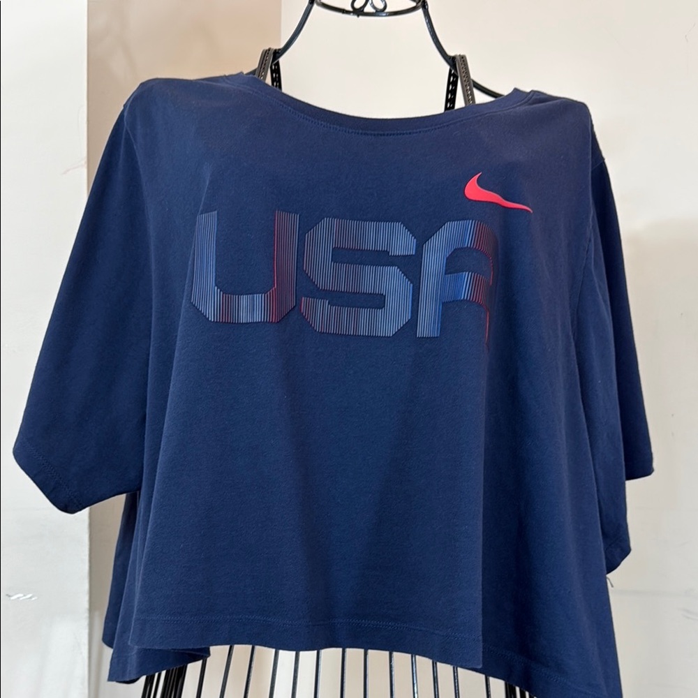 Nike Navy Blue & Red USA Cropped T-Shirt with Red Swoosh